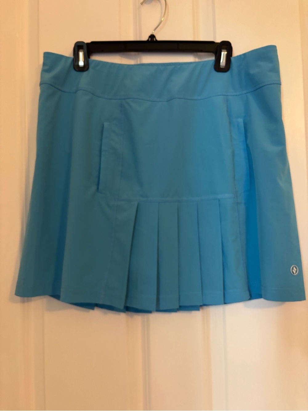 Jofit Turquoise Pleated Athletic Skort.  Size L. Pockets.